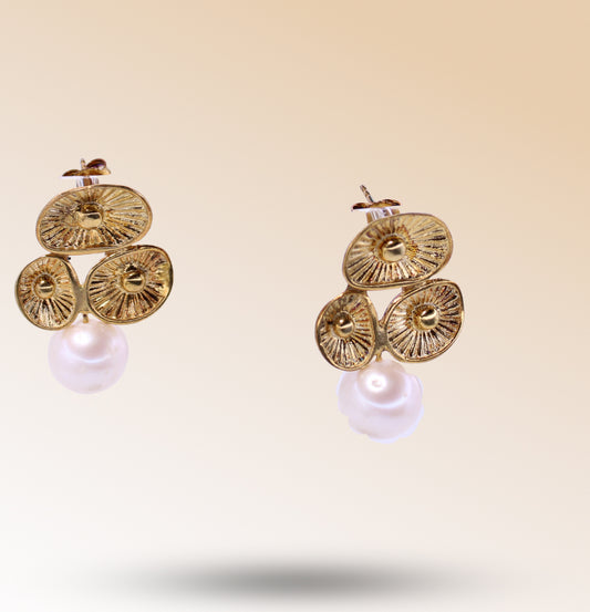 Natural pearl earrings made on 18k gold plated